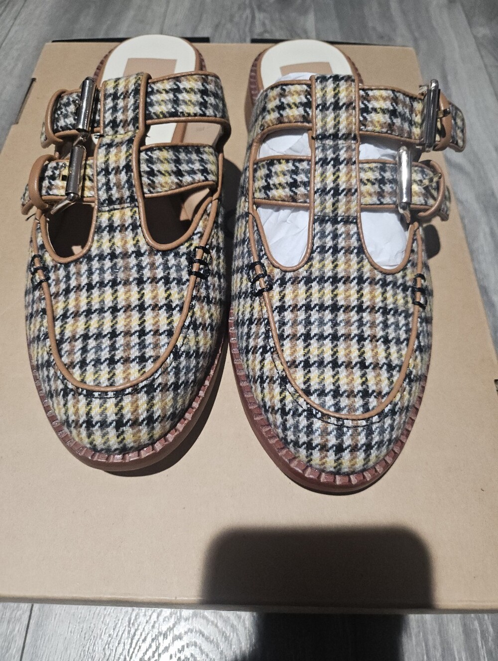 Dolce Vita Neutral Beige and Black Insole with Logo